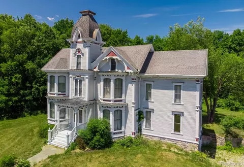 450 Davis Lake Rd, Mayfield, MI 48446