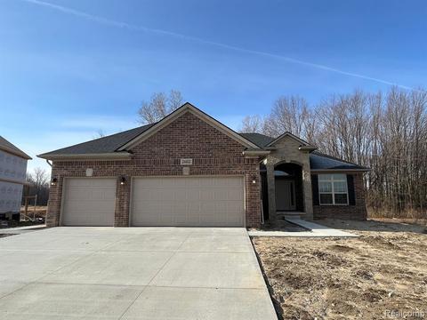 18549 Stallmann Dr, Macomb, MI 48042 photo 1
