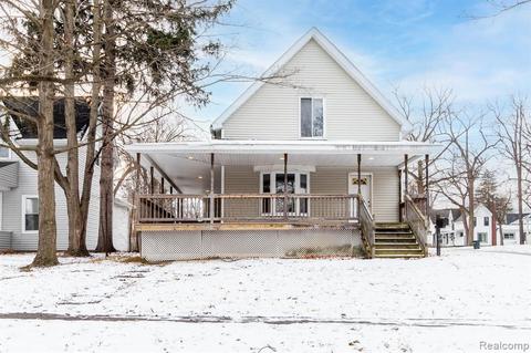 643 Cedar St, Lapeer, MI 48446 photo 1