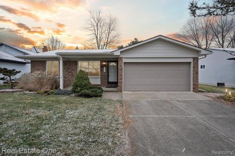 3282 Wolverine Dr, Troy, MI 48083 photo 1