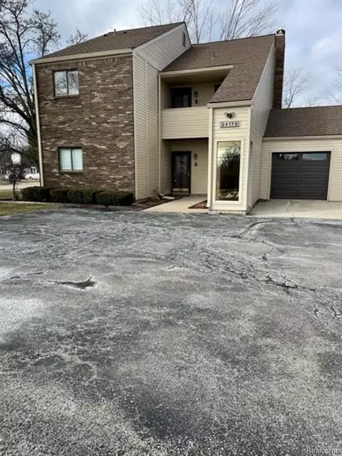 24178 Parke Ln #7, Grosse Ile, MI 48138