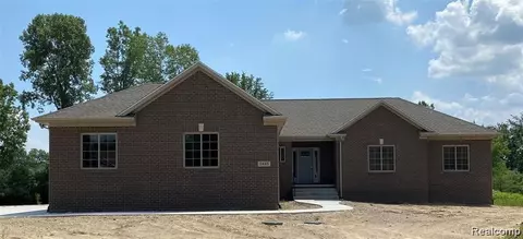 12760 Elk Ridge Xing, Groveland, MI 48442