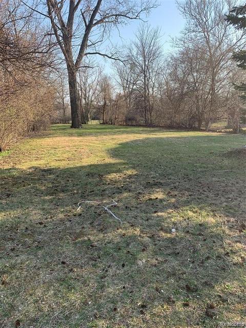 30615 Shiawassee Rd, Farmington Hills, MI 48336