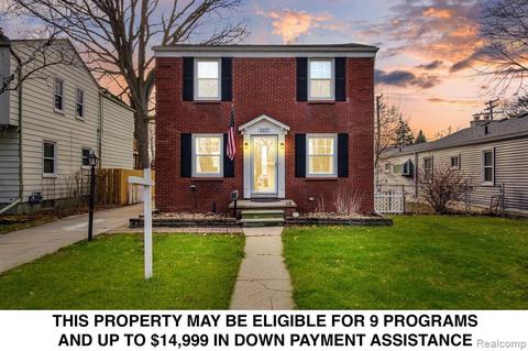 2227 Hampton Rd, Grosse Pointe Woods, MI 48236 photo 1