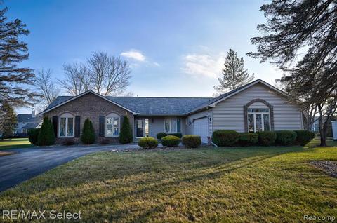 9272 Claridge Dr, Davison, MI 48423 photo 1