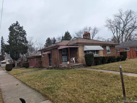 7401 Buhr St, Hamtramck, MI 48212