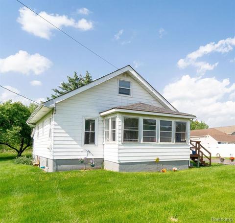 6154 Corunna Rd, Flint, MI 48532 photo 1