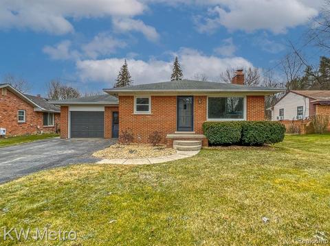 820 Vanderpool Dr, Troy, MI 48083 photo 1
