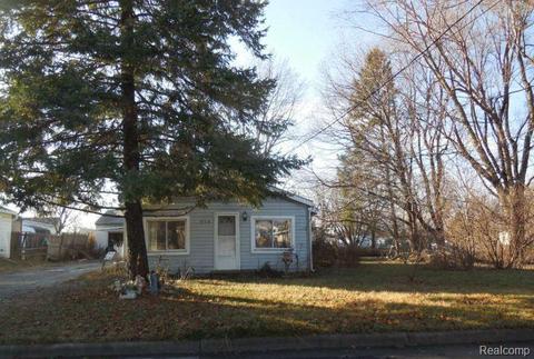 950 Howell Ave, Adrian, MI 49221 photo 1