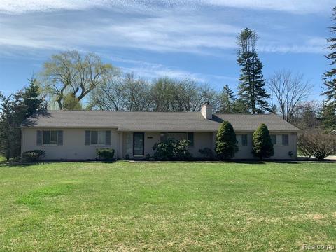 4385 Sly Ct, Bloomfield Hills, MI 48301