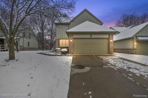2791 Maple Forest Dr, Wixom, MI 48393 photo 1