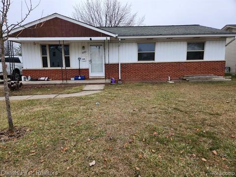 32710 Forest St, Wayne, MI 48184 photo 1