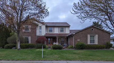 51150 Sandshores Dr, Shelby Township, MI 48316