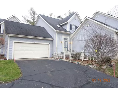 474 Remington Crt Ct, Fenton, MI 48430