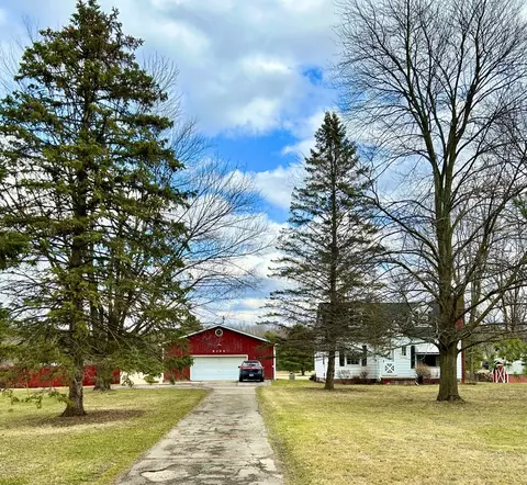 8199 Fenton Rd, Grand Blanc, MI 48439