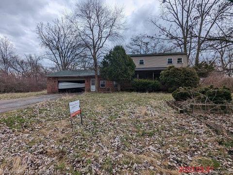 7570 Erie St, Newport, MI 48166