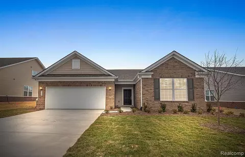 4165 Avery Rd, Lake Orion, MI 48359