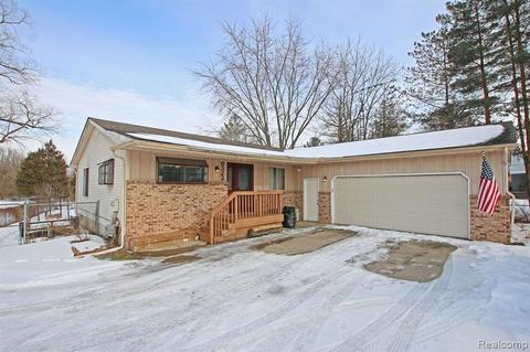 6322 E River Rd, Flushing, MI 48433 photo 1