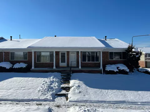 1201 Normandy Terrace Dr, Flint, MI 48532