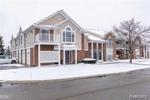 45832 Warwick Dr, Macomb, MI 48044 photo 1