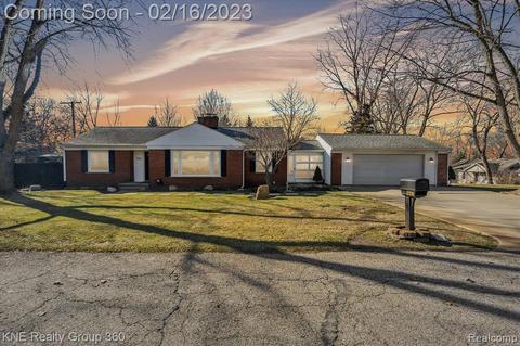 1443 Crest Rd, Howell, MI 48843 photo 1