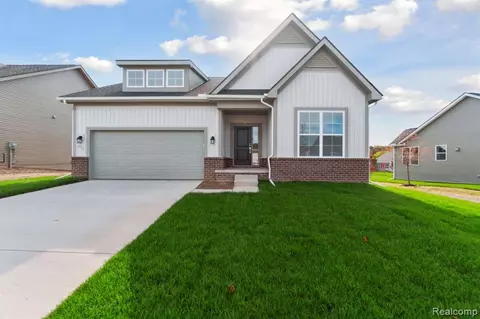 8088 Alyssa Dr, Brighton, MI 48116