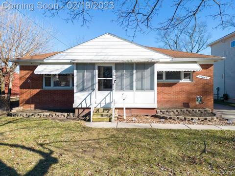 29045 Walnut St, Flat Rock, MI 48134 photo 1