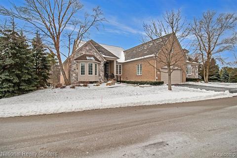 5515 Eagleview Ct, Clarkston, MI 48348 photo 1