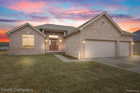 20304 Paddock Ct, Macomb, MI 48042 photo 1