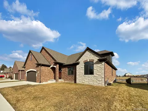 51980 Park Ave, Chesterfield, MI 48051