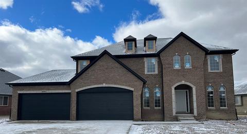56327 Leeds Ln, Macomb, MI 48042