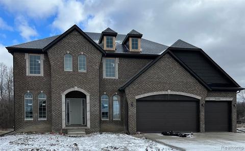 56262 Leeds Ln, Macomb, MI 48042