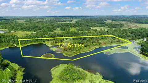 000 Cedar Lake Rd, Pinckney, MI 48169