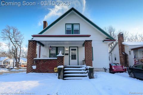 34805 Ash St, Wayne, MI 48184