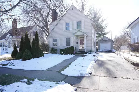 817 Frank St, Flint, MI 48504