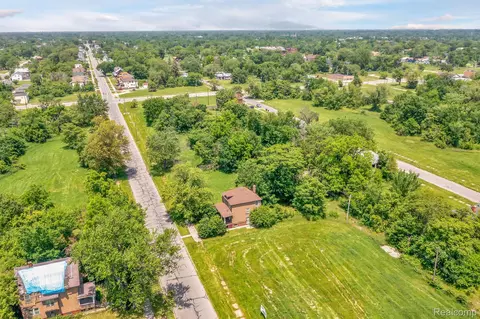 1526 Dickerson St, Detroit, MI 48215