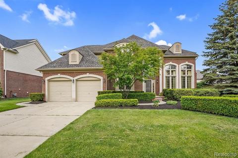 24354 Thatcher Dr, Novi, MI 48375