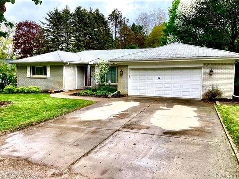 804 E Gunn Rd, Rochester, MI 48306