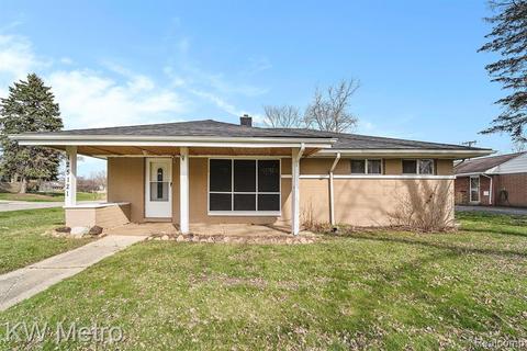 25121 Orchard Grove St, Southfield, MI 48033