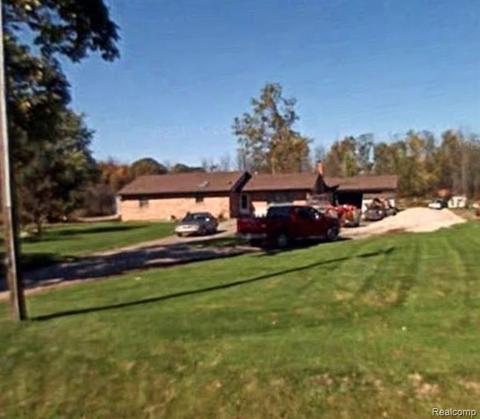 10190 Springborn Rd, Casco, MI 48064 photo 1