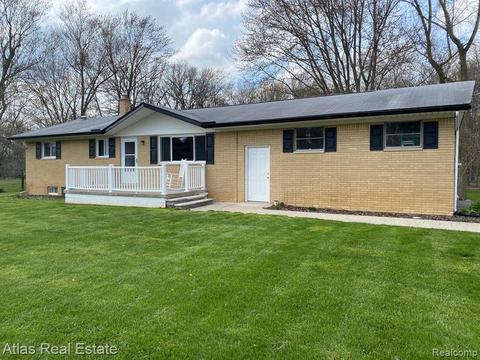 2206 Edmea Ln, Flint, MI 48507 photo 1
