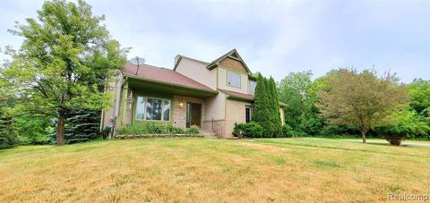 3635 Seymour Lake Rd, Ortonville, MI 48462