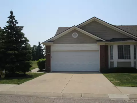 26060 Mariners, Chesterfield, MI 48051