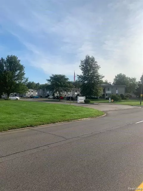 26780 Joy Rd #G12, Redford, MI 48239