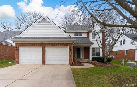 23340 Longacre Ct, Farmington, MI 48335