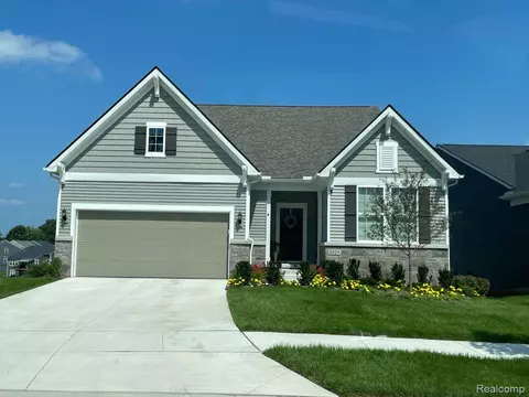 30144 Turtle Creek Cir, Lyon, MI 48165