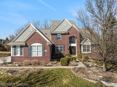 4464 Middlesboro, Clarkston, MI 48348 photo 1