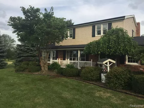 16495 Tubspring Rd, Allenton, MI 48002