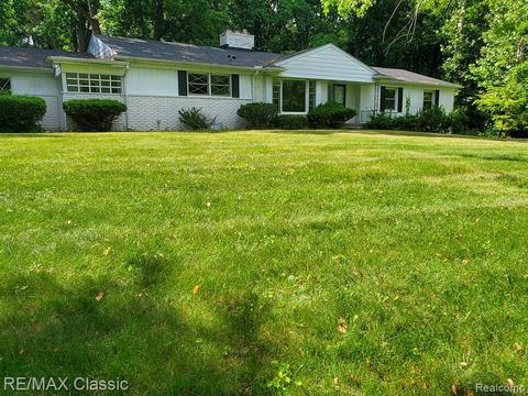 4434 Pine Tree Trl, Bloomfield Hills, MI 48302