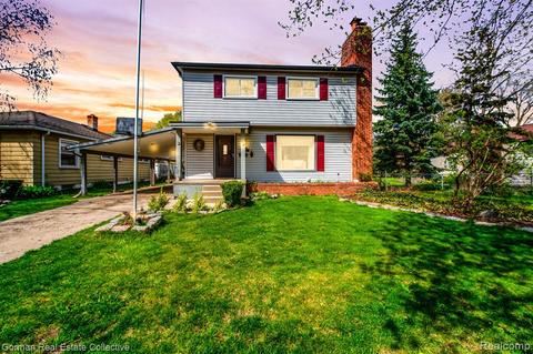 460 W Baker Ave, Clawson, MI 48017
